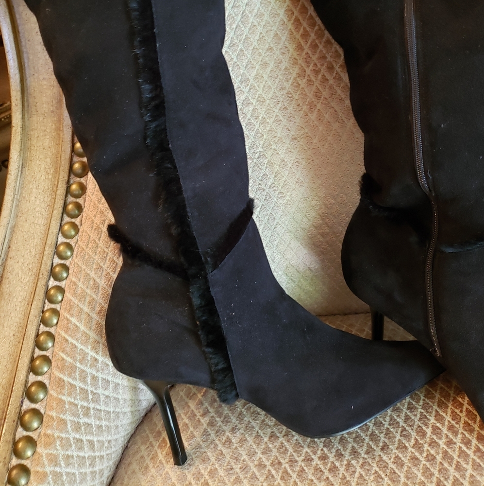 Boots - Picture 5 of 5